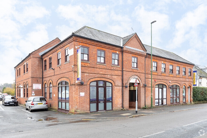 6 Brighton Rd, Horsham for lease - Primary Photo - Image 1 of 2