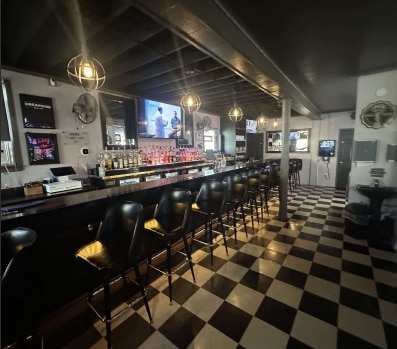 3701 S Iowa Ave, Saint Francis, WI for sale - Interior Photo - Image 3 of 5