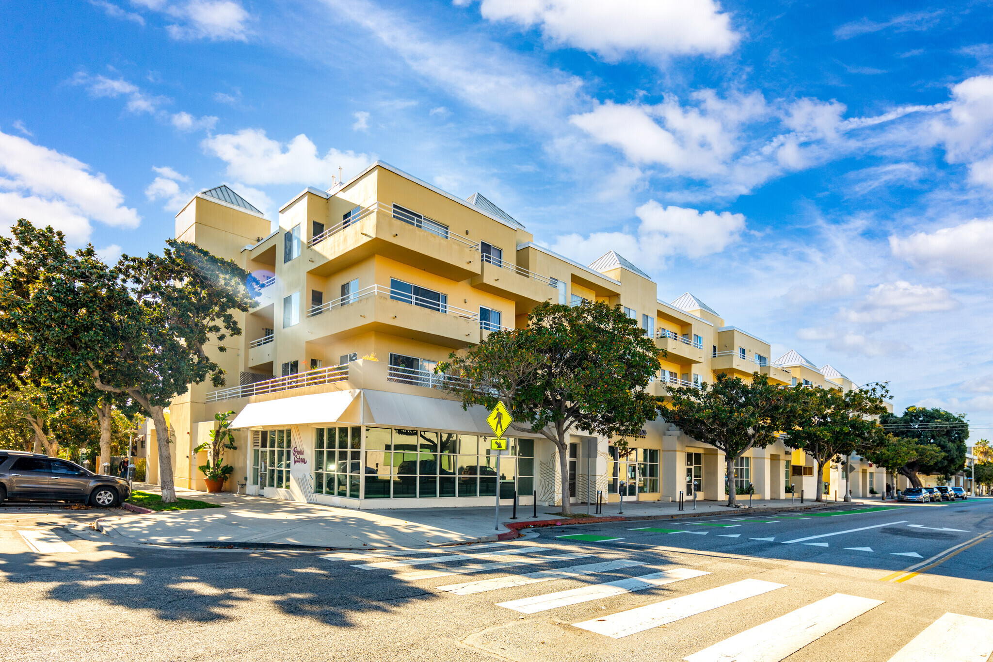 920-934 Broadway, Santa Monica, CA for lease Building Photo- Image 1 of 8