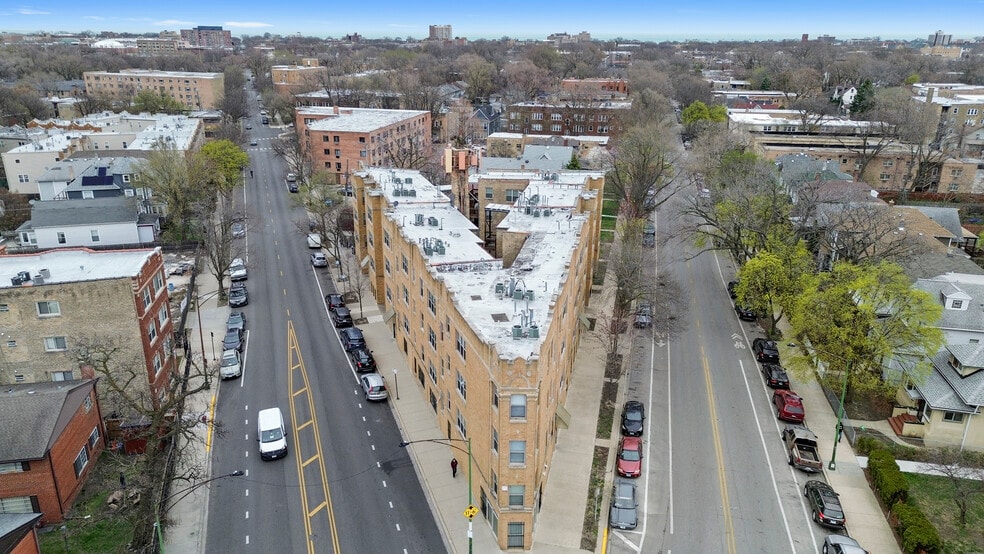 2038-2048 W Touhy Ave, Chicago, IL for sale - Building Photo - Image 3 of 16