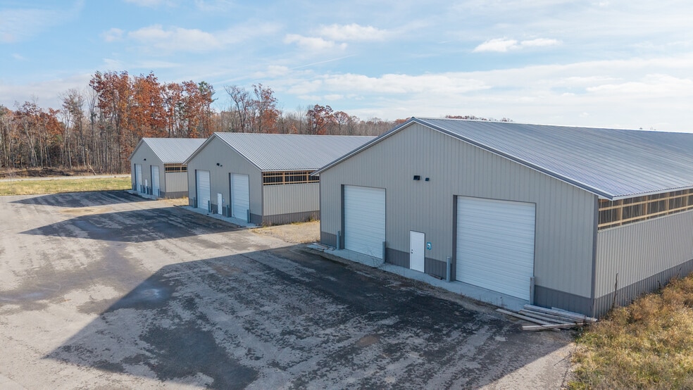 5685 Comstock Park NW dr, Comstock Park, MI for sale - Building Photo - Image 2 of 5