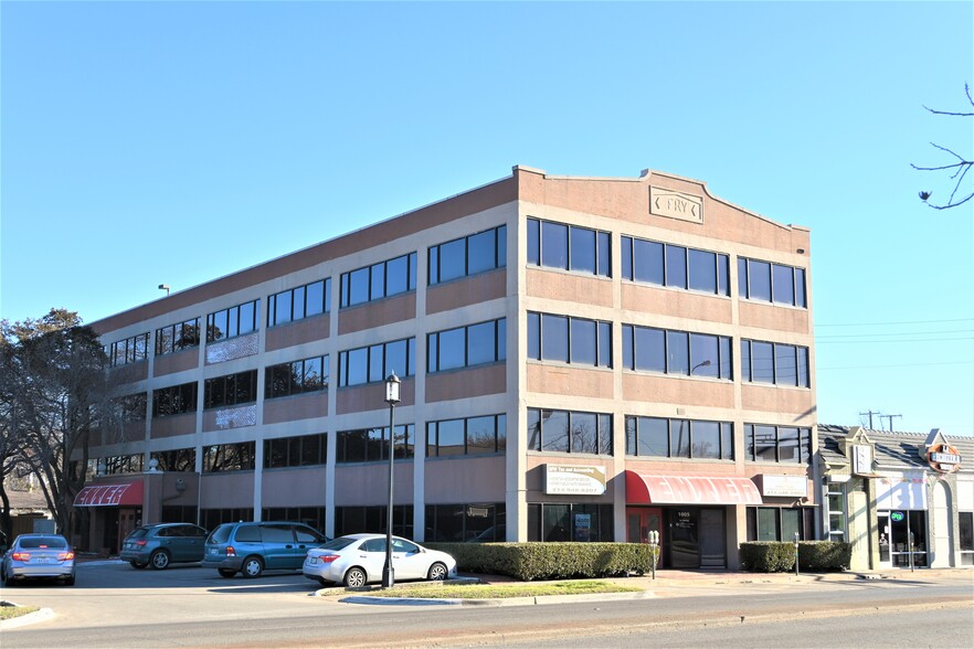 1005 W Jefferson Blvd, Dallas, TX for lease - Building Photo - Image 1 of 2