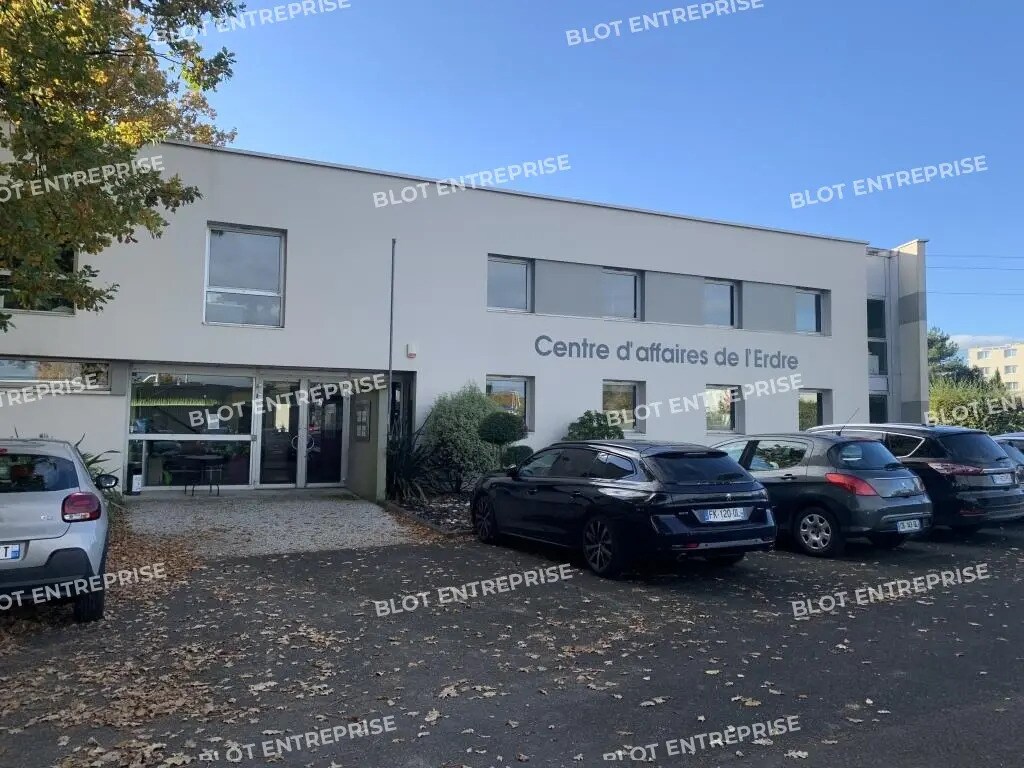 Office in La Chapelle-sur-Erdre for lease Building Photo- Image 1 of 16
