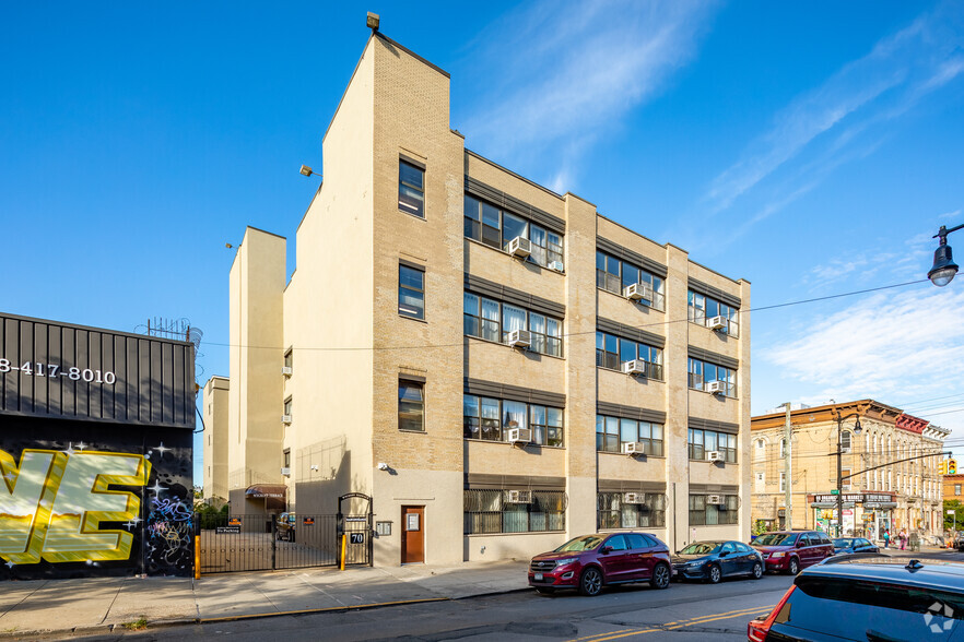 70 Wyckoff Ave, Brooklyn, NY for sale - Primary Photo - Image 1 of 1