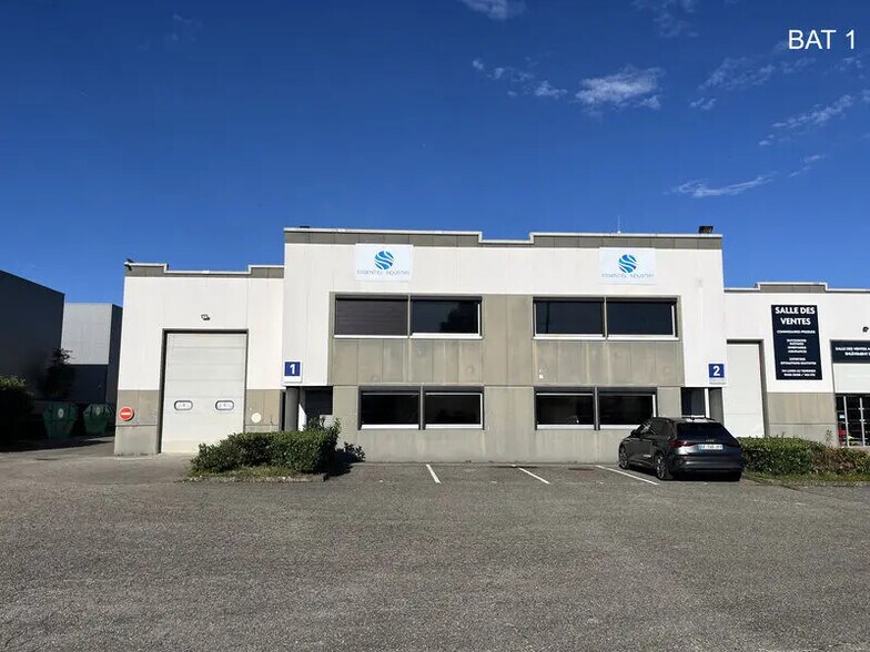 Flex in Décines-Charpieu for lease - Building Photo - Image 3 of 15