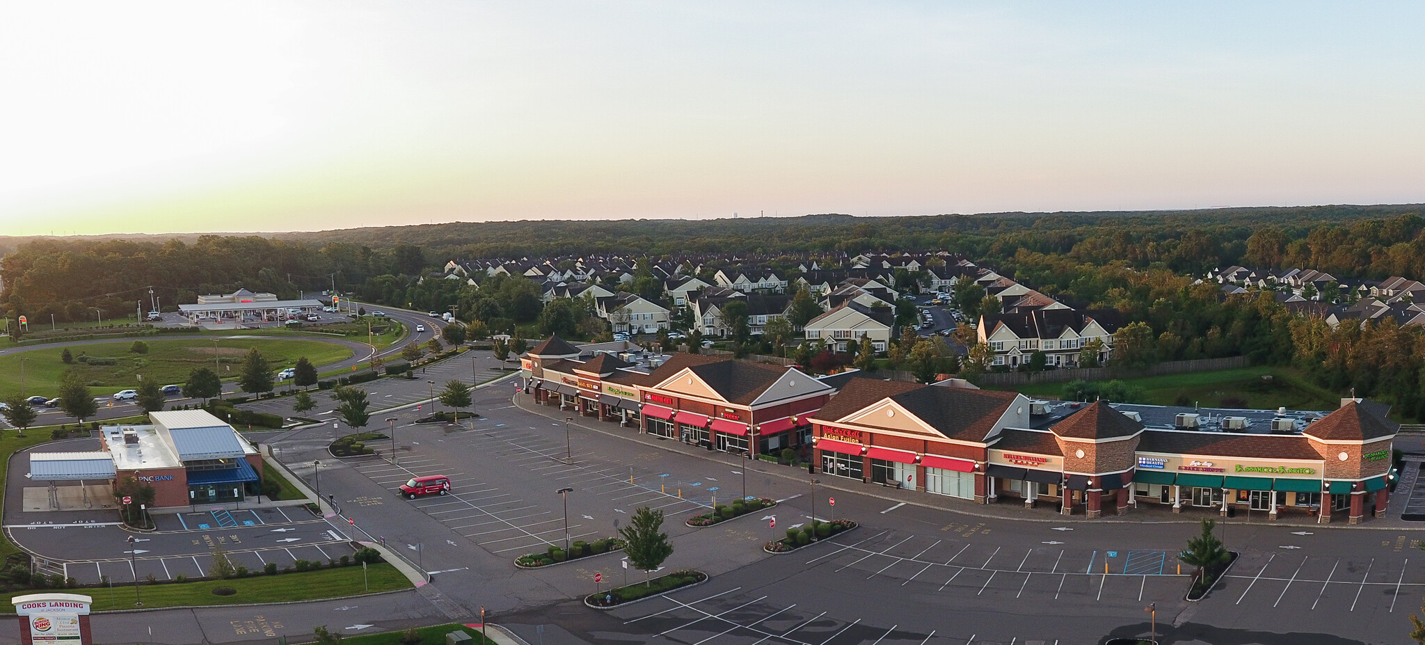 331-339 N County Line Rd, Jackson, NJ for lease Building Photo- Image 1 of 10