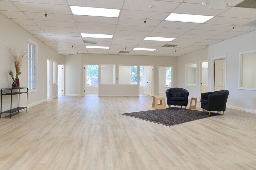 4725 1st St, Pleasanton, CA for lease - Building Photo - Image 3 of 9