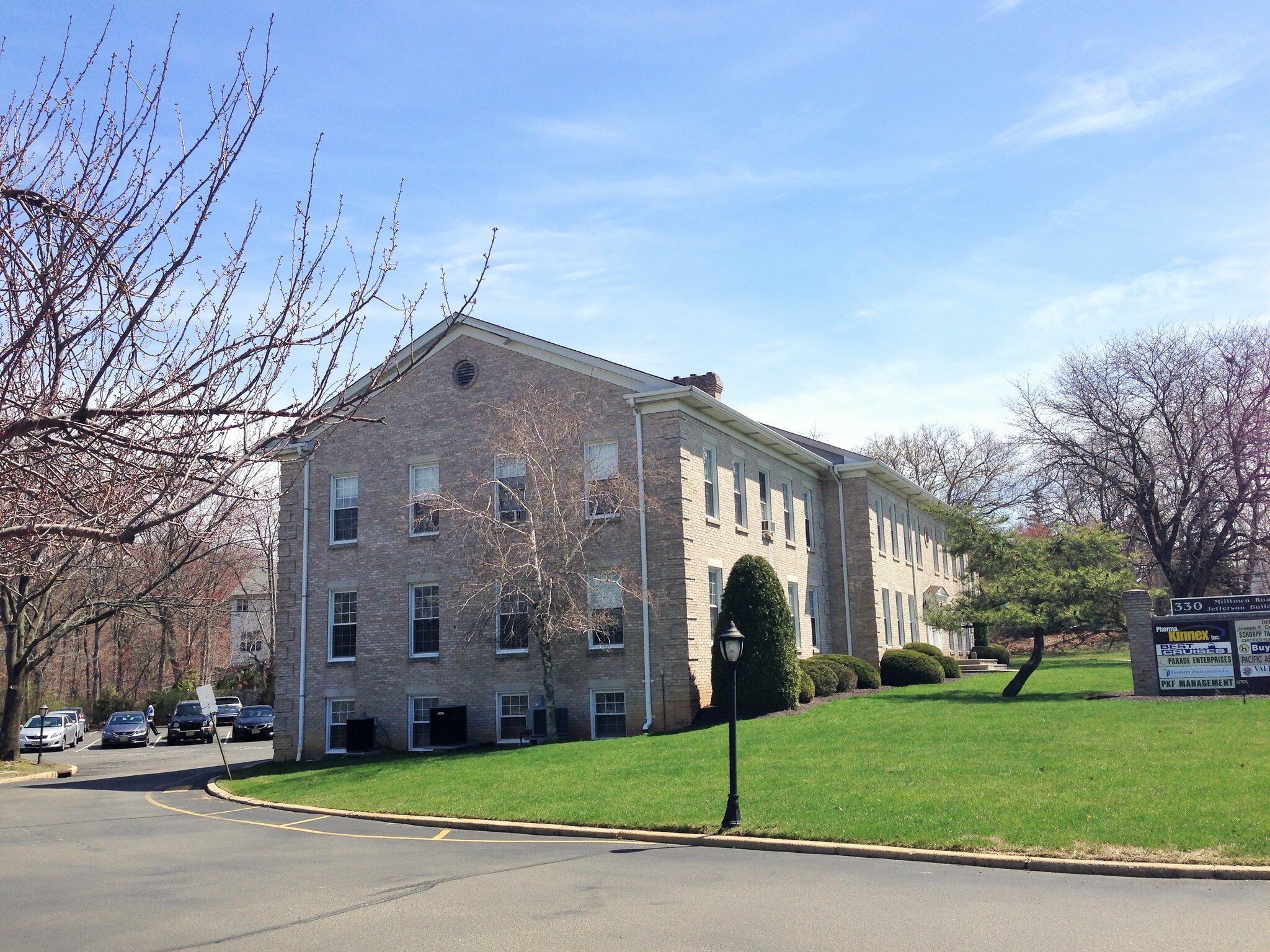 330 Milltown Rd, East Brunswick, NJ 08816 Jefferson Office Bldg