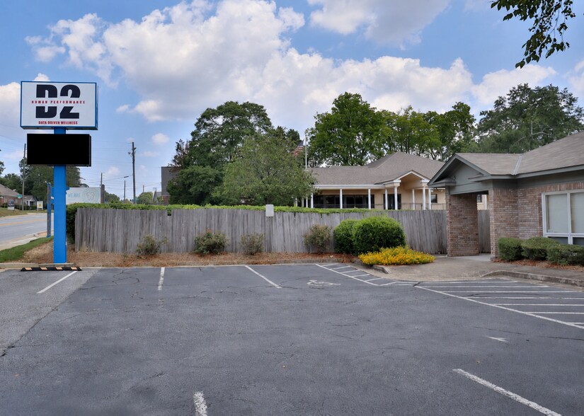 1818 Warm Springs Rd, Columbus, GA for sale - Building Photo - Image 2 of 10