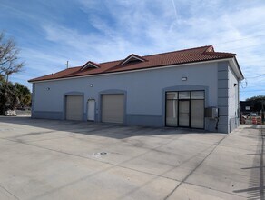 441 Cassat Ave, Jacksonville, FL for lease Interior Photo- Image 2 of 4