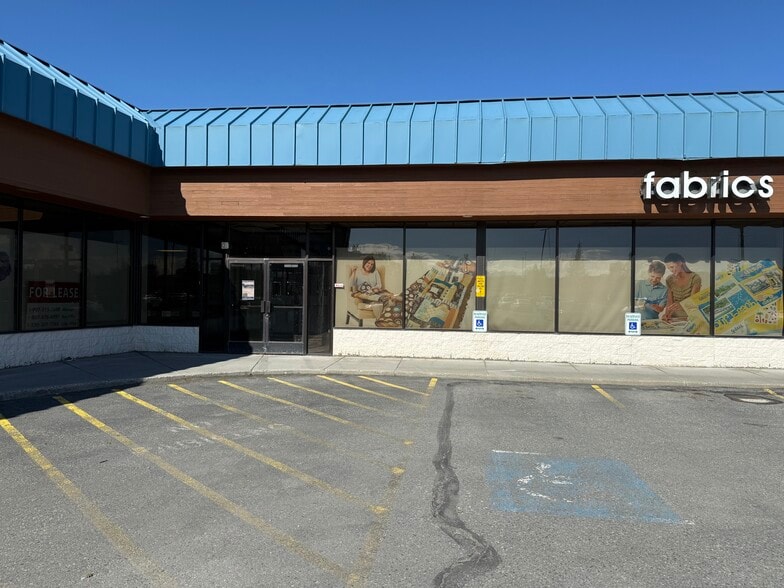 1830 E Parks Hwy, Wasilla, AK for lease - Building Photo - Image 1 of 6