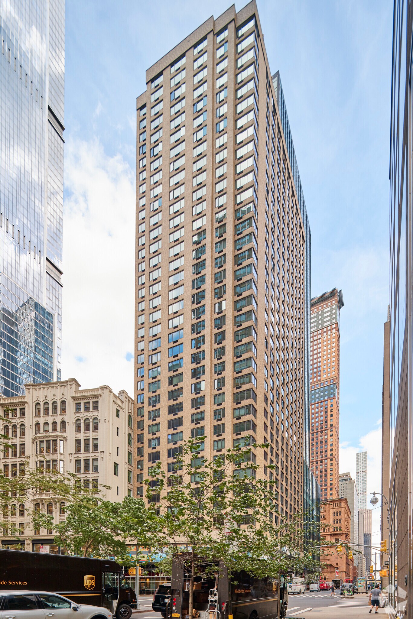 211 W 56th St, New York, NY for sale Building Photo- Image 1 of 1
