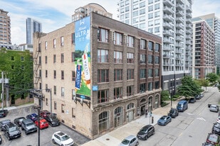 409 W Huron St, Chicago IL - Loft