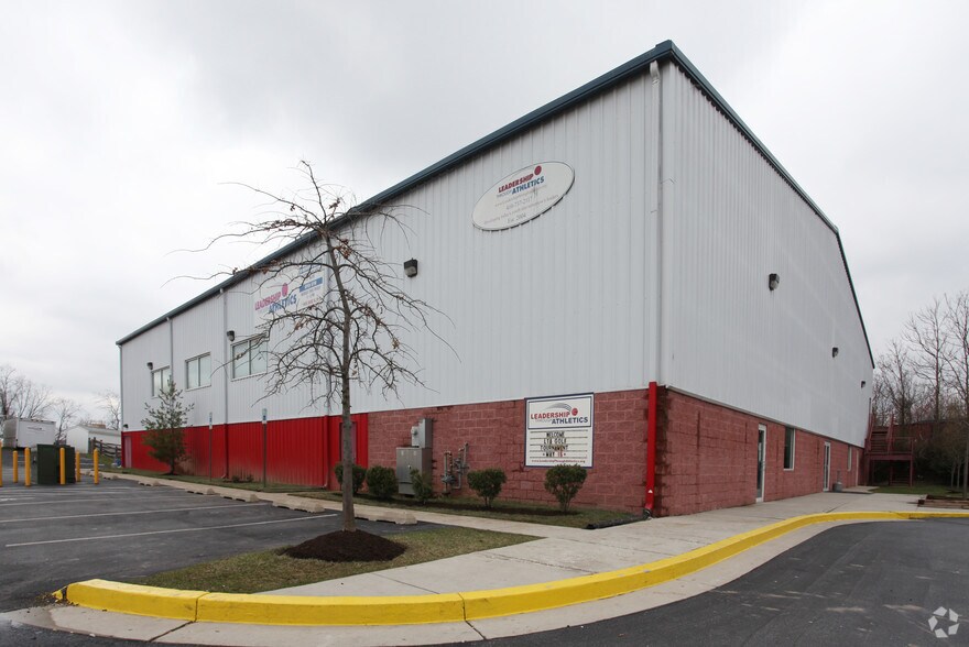 2900 Hammonds Ferry Rd, Baltimore, MD 21227