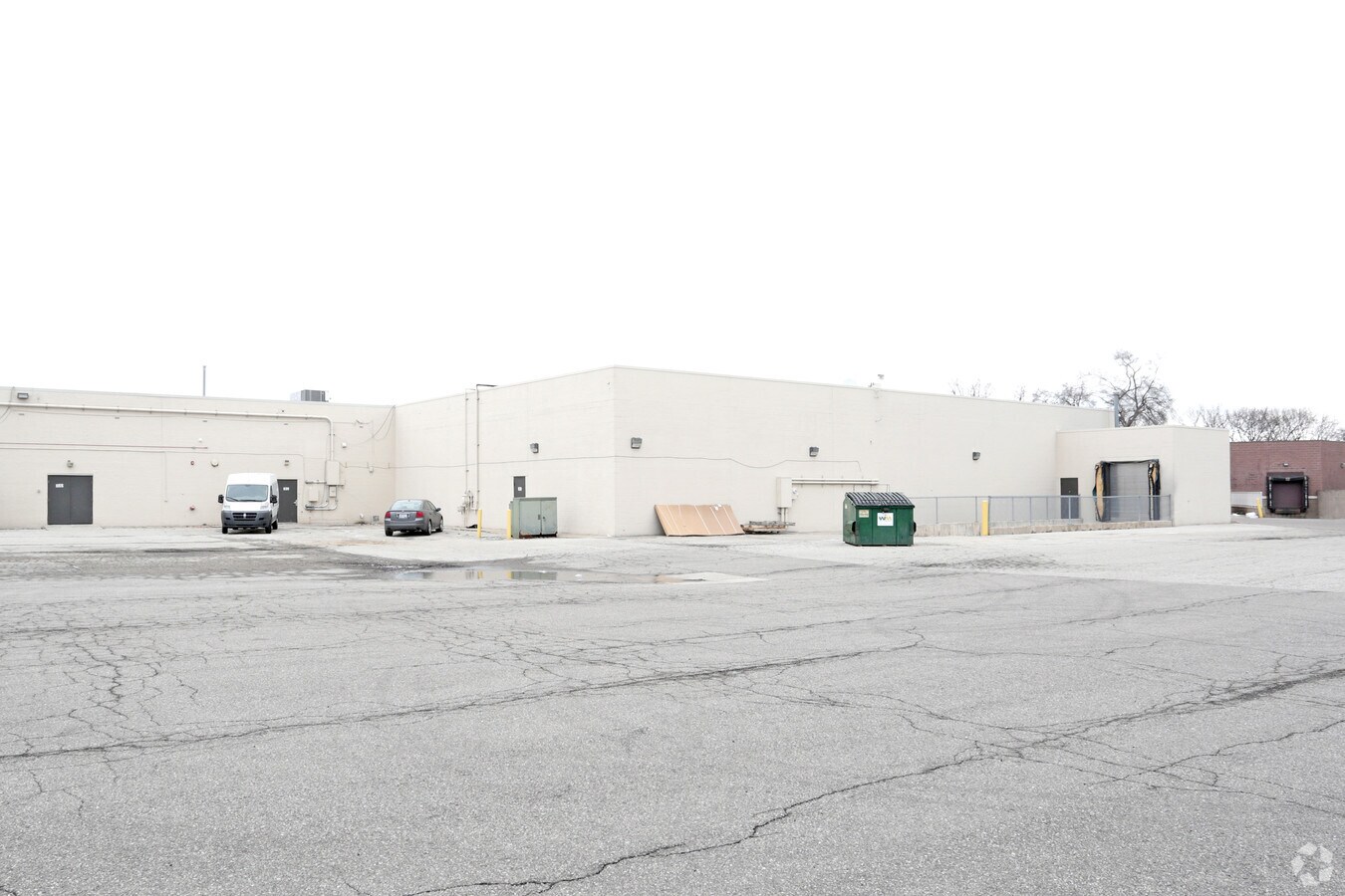 10751255 W 14 Mile Rd, Clawson, MI 48017