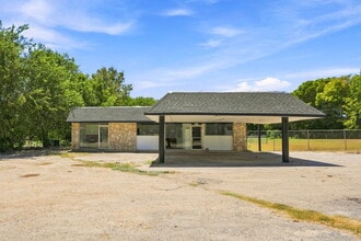 1271 Oak St, Schertz, TX for lease Building Photo- Image 1 of 38