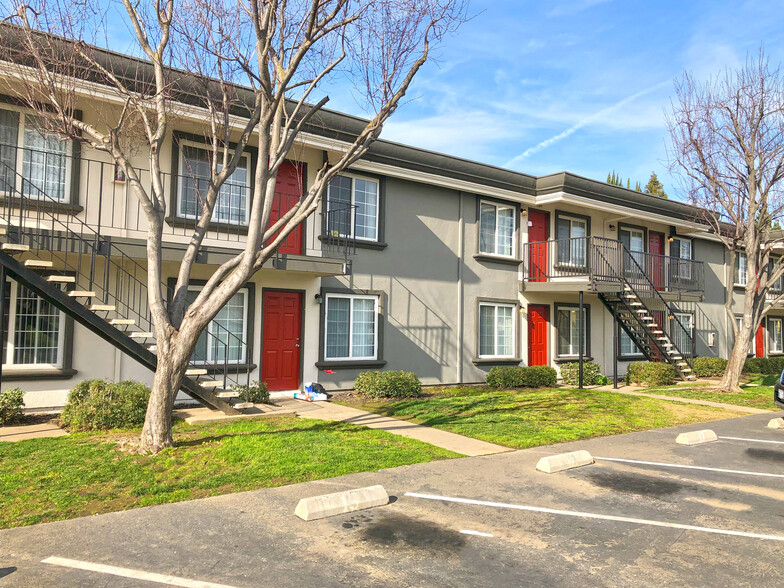 2051-2081 W La Loma Dr, Rancho Cordova, CA for sale - Building Photo - Image 3 of 10