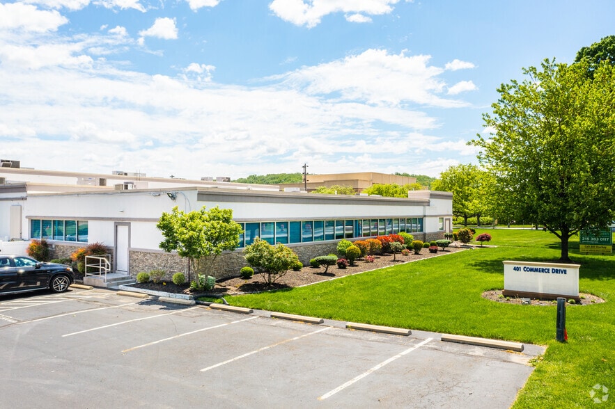 401 Commerce Dr, Fort Washington, PA for lease - Building Photo - Image 2 of 16