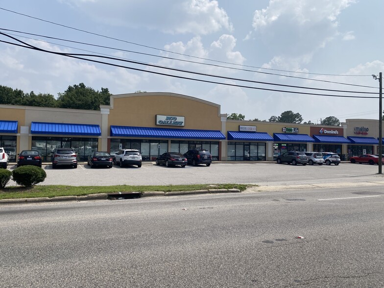 5109-5137 Raeford Rd, Fayetteville, NC for lease - Building Photo - Image 1 of 20