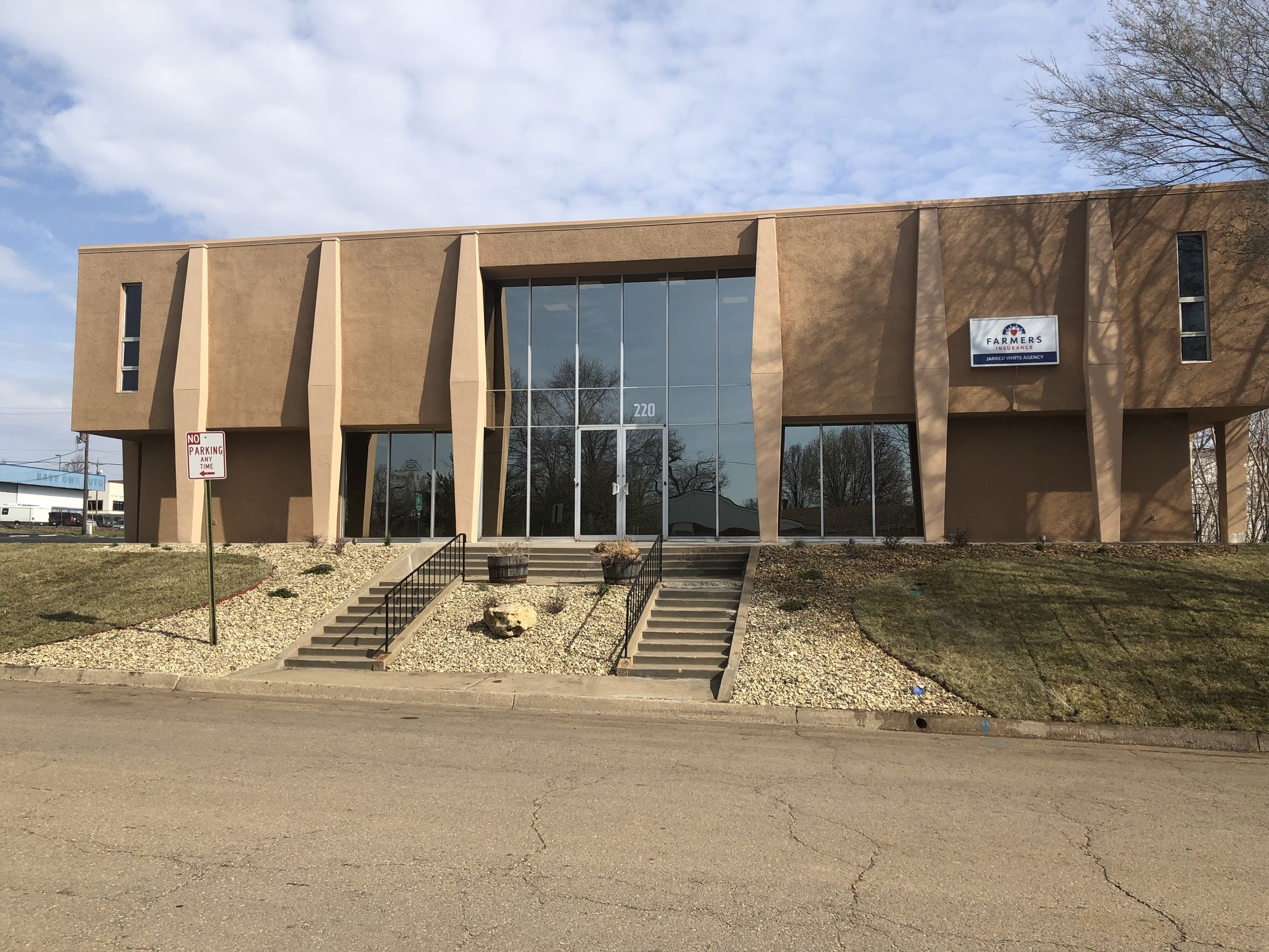 220 SW 33rd, Topeka, KS for lease Building Photo- Image 1 of 3