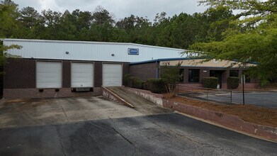 6758 Oak Ridge Commerce Way, Austell, GA for lease Building Photo- Image 1 of 5