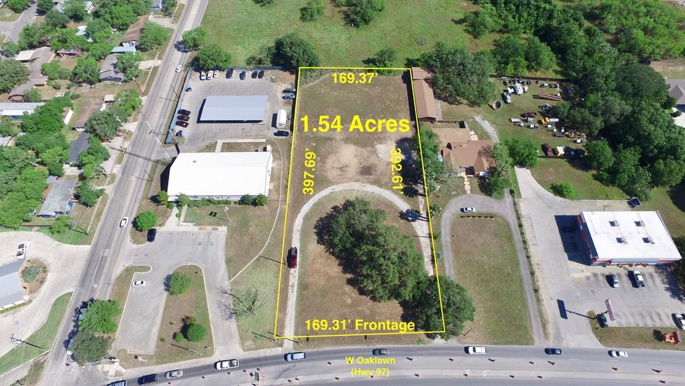 620 W Oaklawn Rd, Pleasanton, TX for sale - Primary Photo - Image 1 of 13