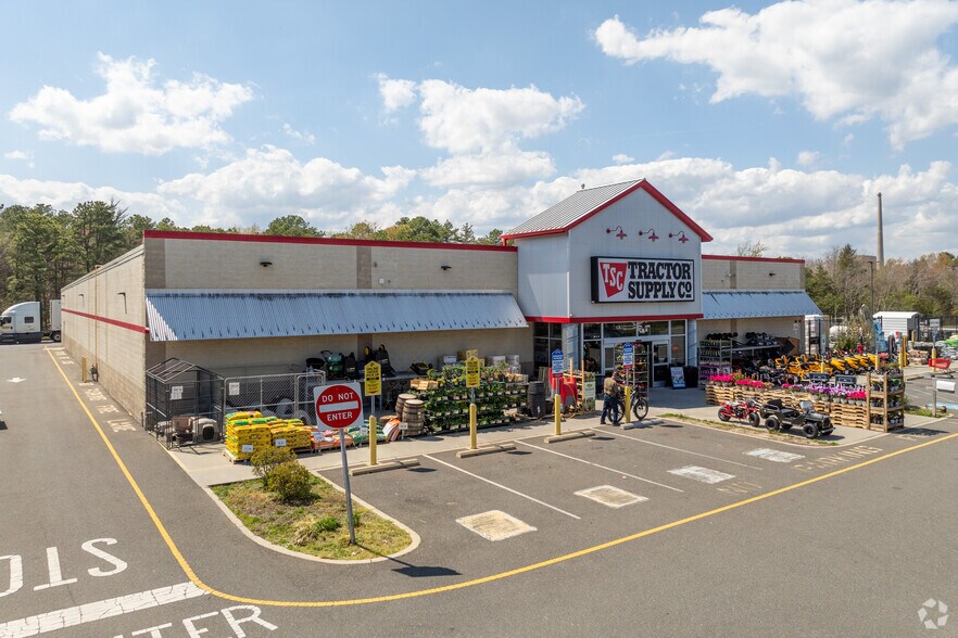 599 Route 9, Waretown, NJ for sale - Primary Photo - Image 1 of 1