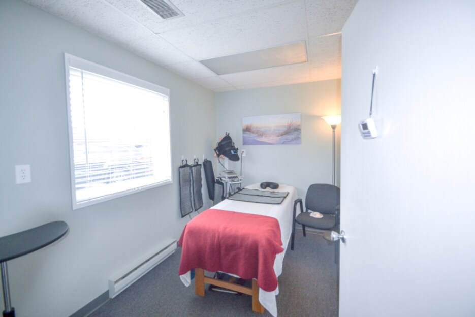 3385 Waldon Rd, Lake Orion, MI 48360 Office for Sale