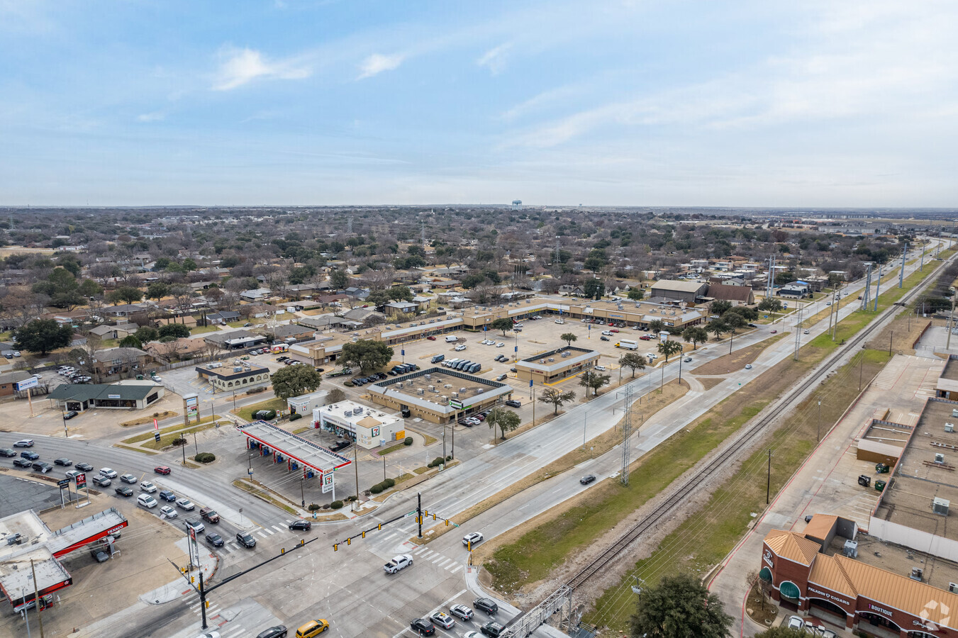 6233-6299 Granbury Rd, Fort Worth, TX 76133 - Hulen Square | LoopNet