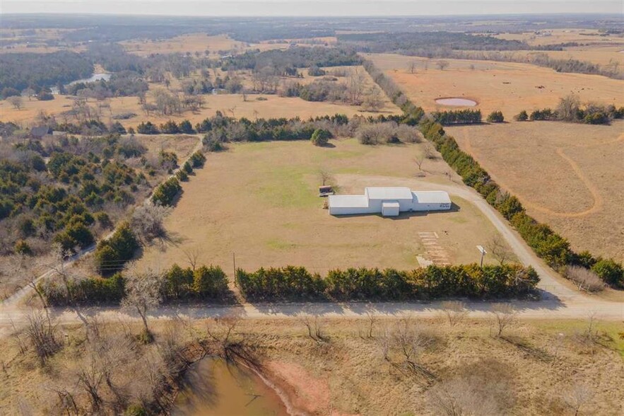 10205 E Tower Est, Glencoe, OK for sale - Building Photo - Image 2 of 13