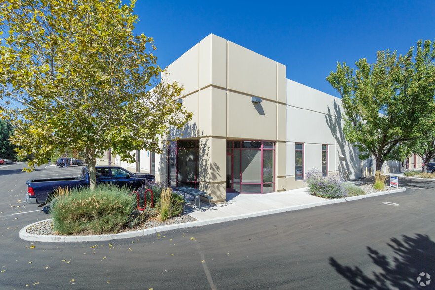 4850 Joule St, Reno, NV for lease - Building Photo - Image 3 of 8