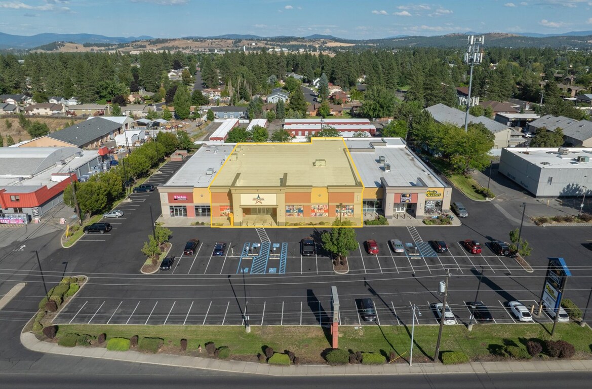 8016 N Division St, Spokane, WA for lease Building Photo- Image 1 of 12
