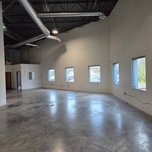 1630 91st Ave NE, Blaine, MN for lease Interior Photo- Image 2 of 9