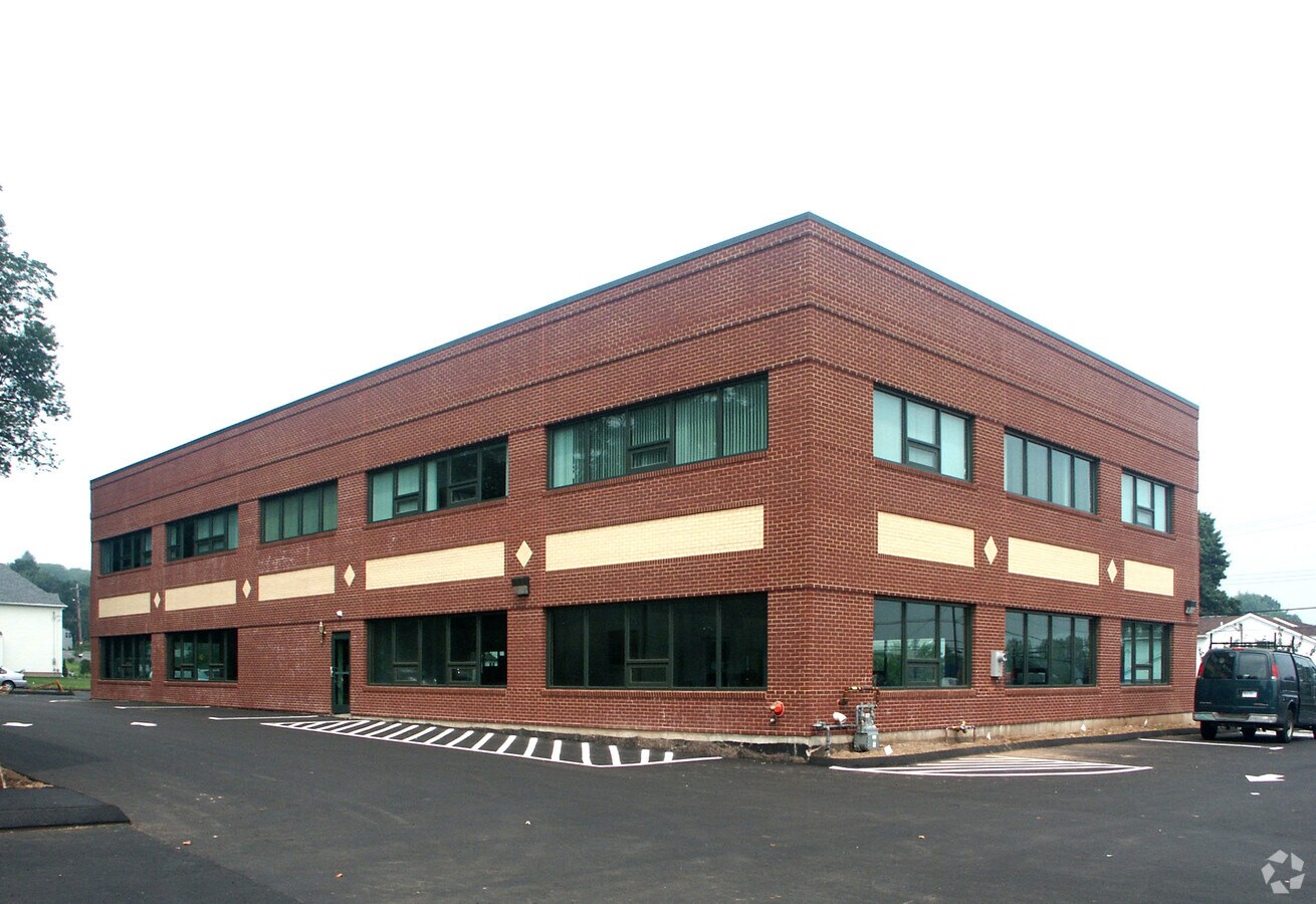 280 State St, North Haven, CT 06473