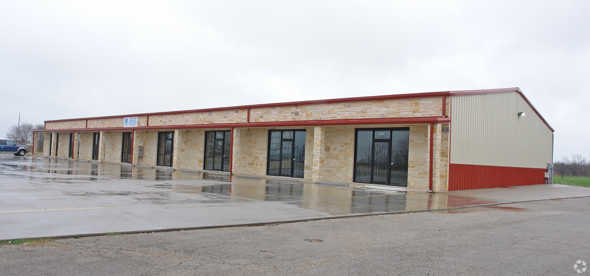 1612 Weatherford Hwy, Granbury, TX for lease Building Photo- Image 1 of 7