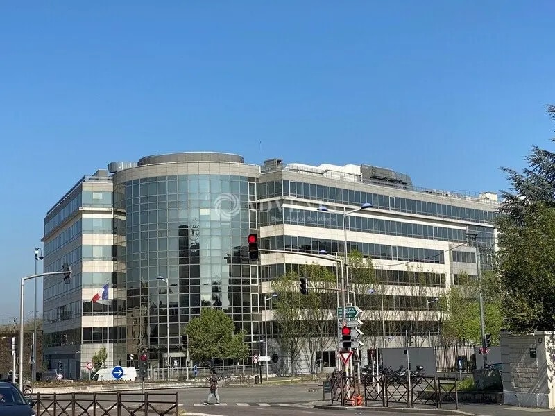 Office in Poissy for lease Building Photo- Image 1 of 3