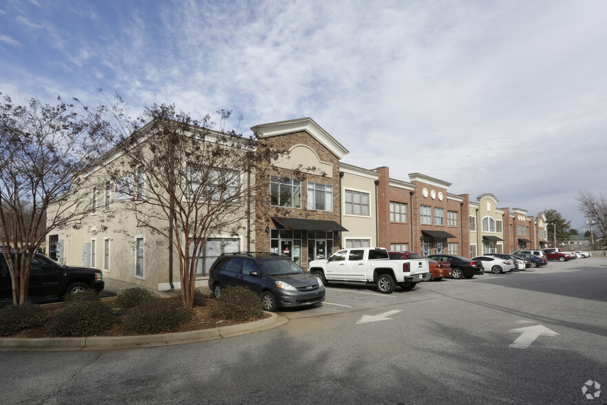 955 W Wade Hampton Blvd, Greer, SC for sale - Building Photo - Image 2 of 51