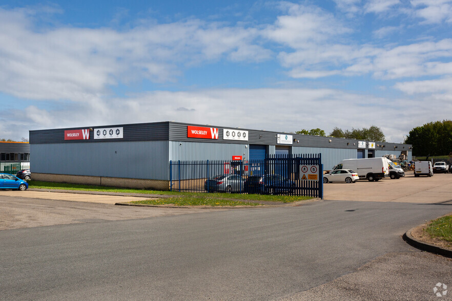 7-10 Bracken Hl, Peterlee for lease - Primary Photo - Image 1 of 6