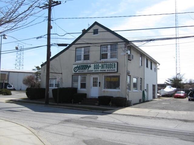 16 Rocklyn Ave, Lynbrook, NY for sale - Building Photo - Image 1 of 1