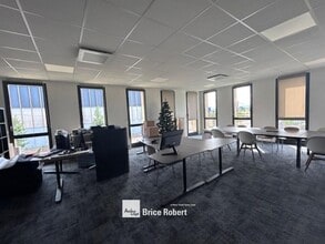 14 Rue Marcel Dassault, Genas for sale Interior Photo- Image 1 of 5