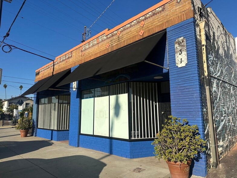 131-135 N Avenue 50, Los Angeles, CA for lease - Building Photo - Image 2 of 9