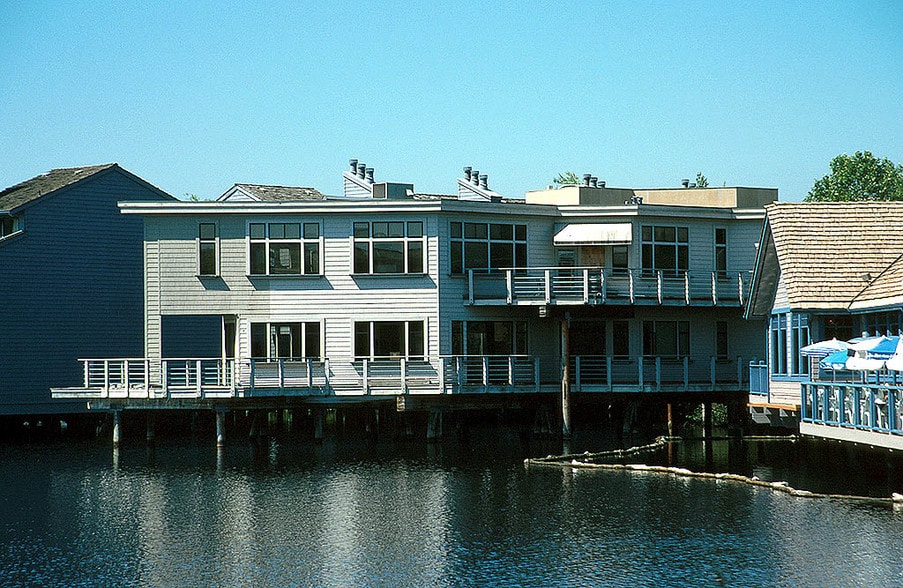 3 Lake Bellevue Dr, Bellevue, WA for sale - Building Photo - Image 3 of 4