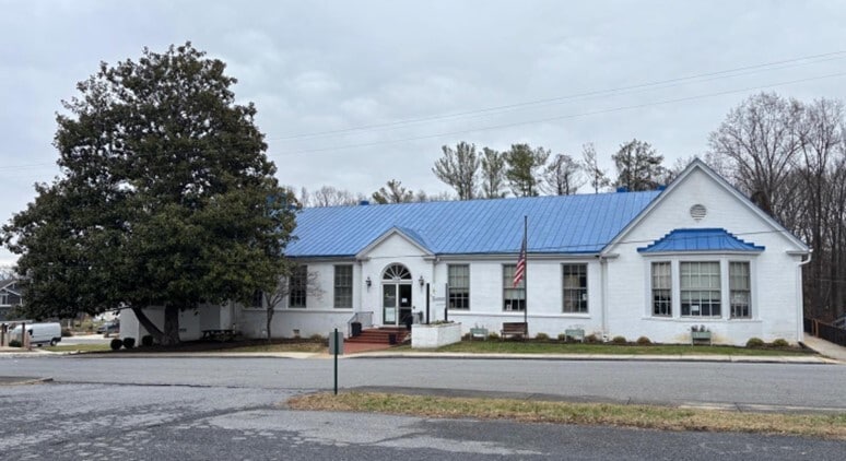 3024 Forest Hills Cir, Lynchburg, VA for lease - Building Photo - Image 2 of 15