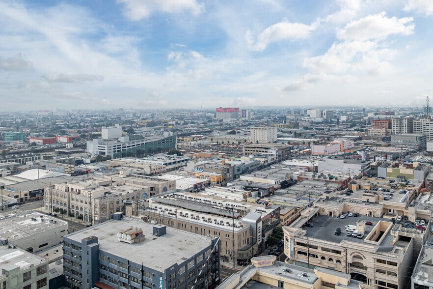 800 E 12th St, Los Angeles, CA for sale - Aerial - Image 3 of 5