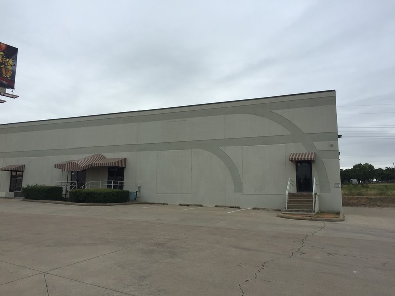 7301 W Pioneer Pky, Arlington, TX for lease - Building Photo - Image 3 of 6