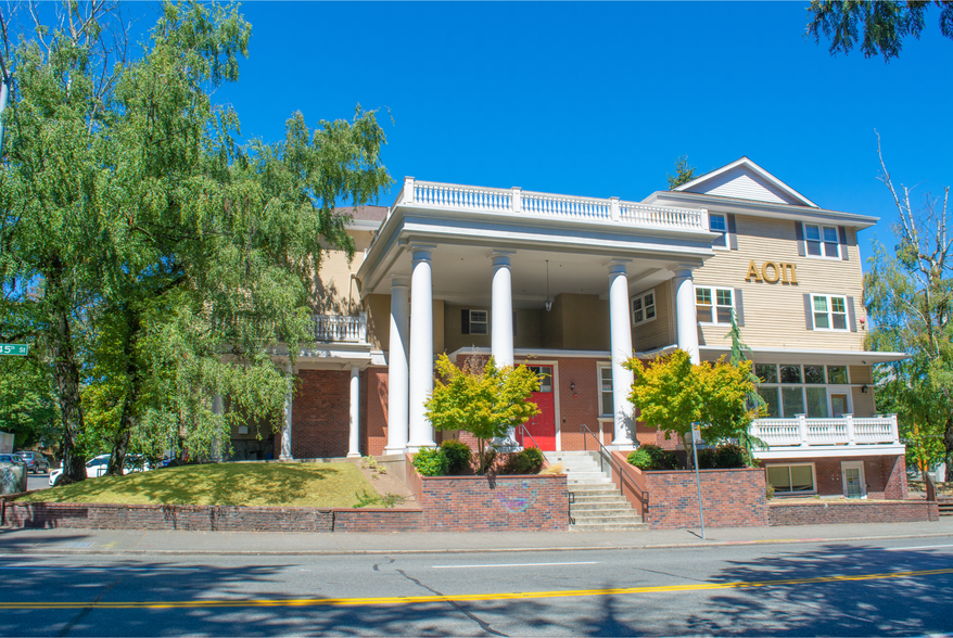 1906 NE 45th St, Seattle, WA for sale - Building Photo - Image 1 of 1