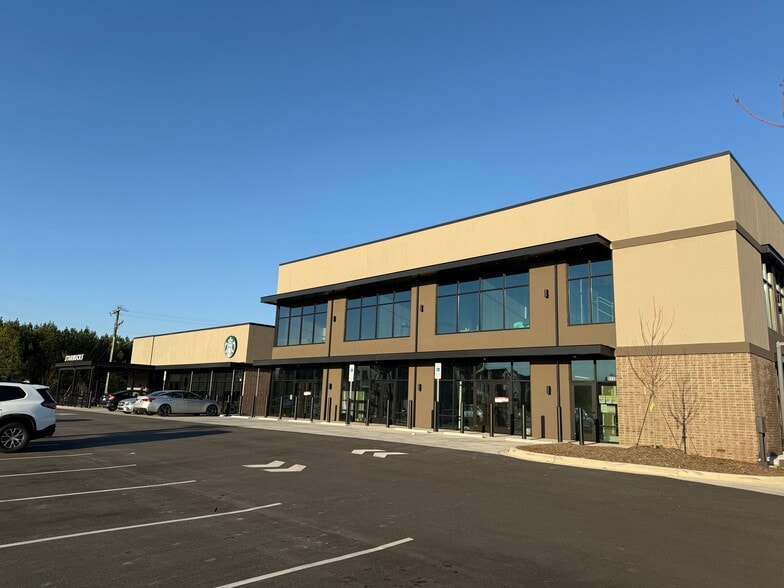 8119 Panara Dr, Charlotte, NC for lease - Building Photo - Image 1 of 6