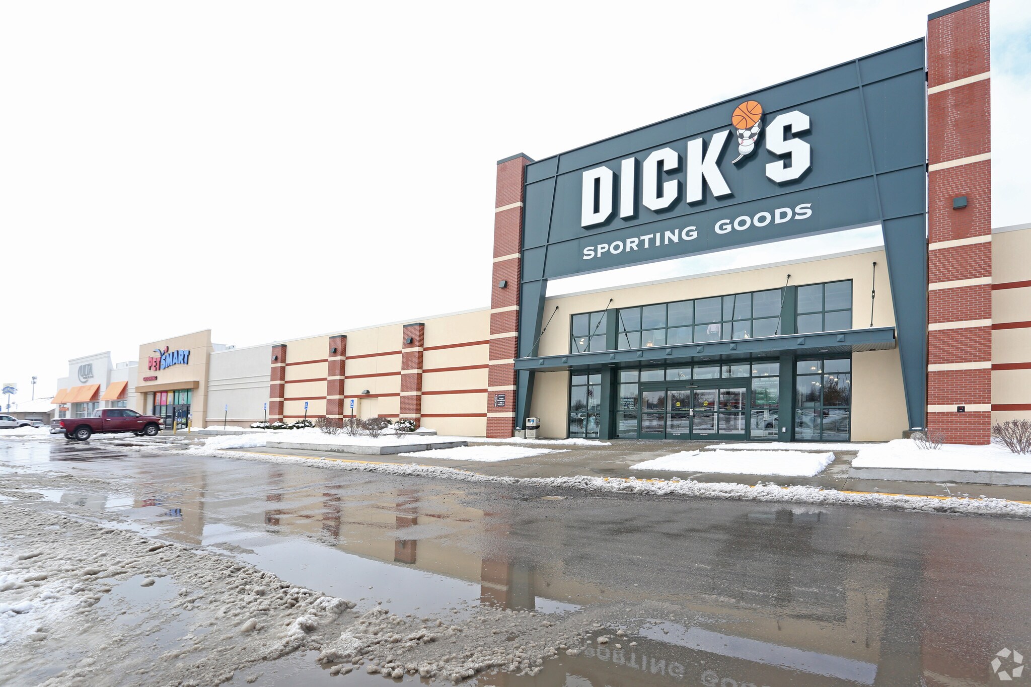 2727 Iowa St, Lawrence, KS for sale Primary Photo- Image 1 of 1