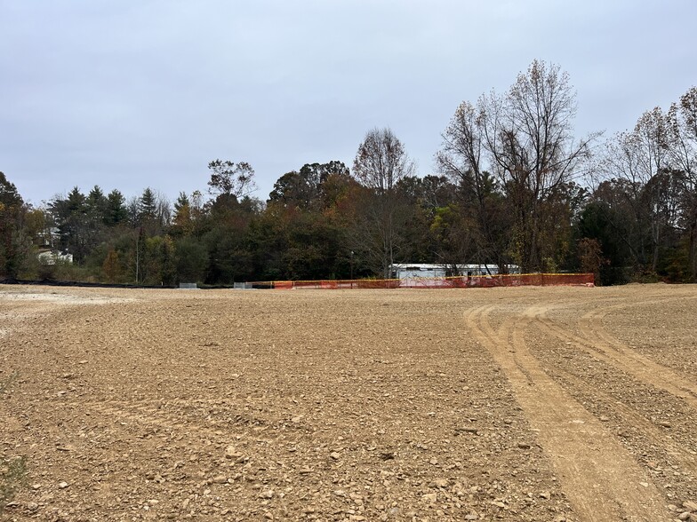 3042 Hendersonville Rd, Fletcher, NC for lease - Construction Photo - Image 1 of 5