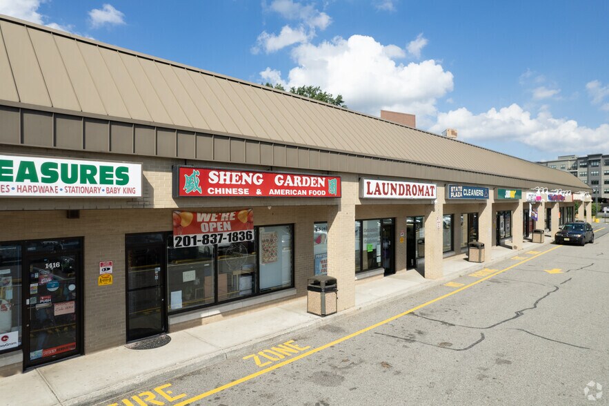 1400-1428 Teaneck Rd, Teaneck, NJ for lease - Building Photo - Image 2 of 5